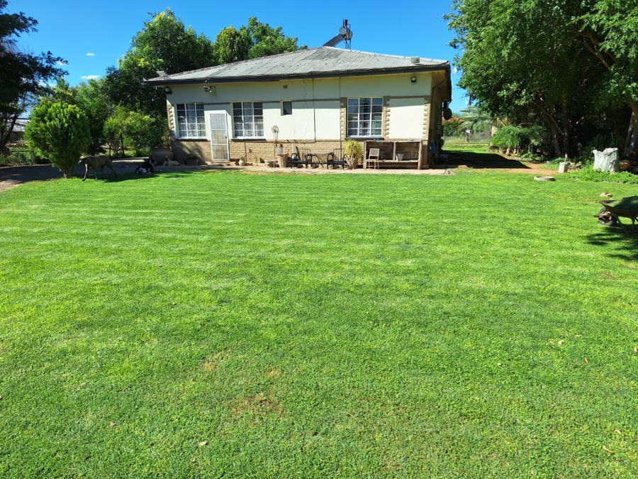 3 Bedroom Property for Sale in Delportshoop Northern Cape